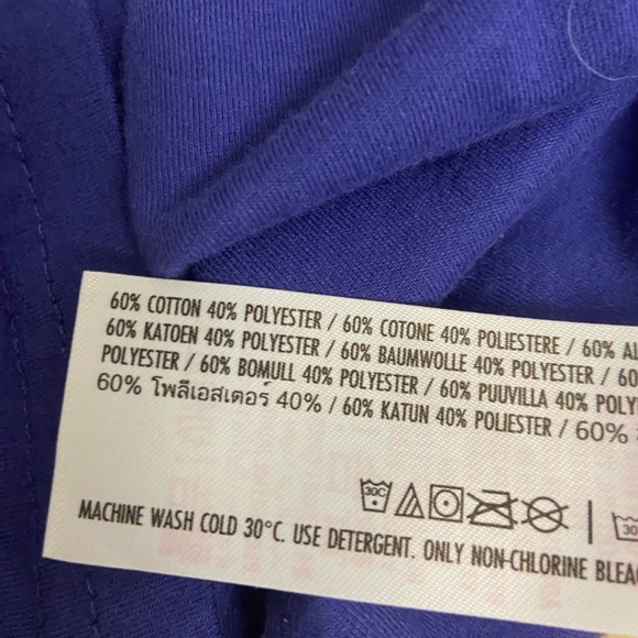 Walt Disney Crop Top Tee. Vault Collection. Size Large. - Picture 5 of 8